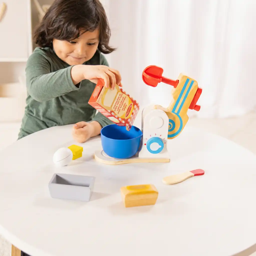 Améliorez Motor avec des accessoires découpables à scratch
