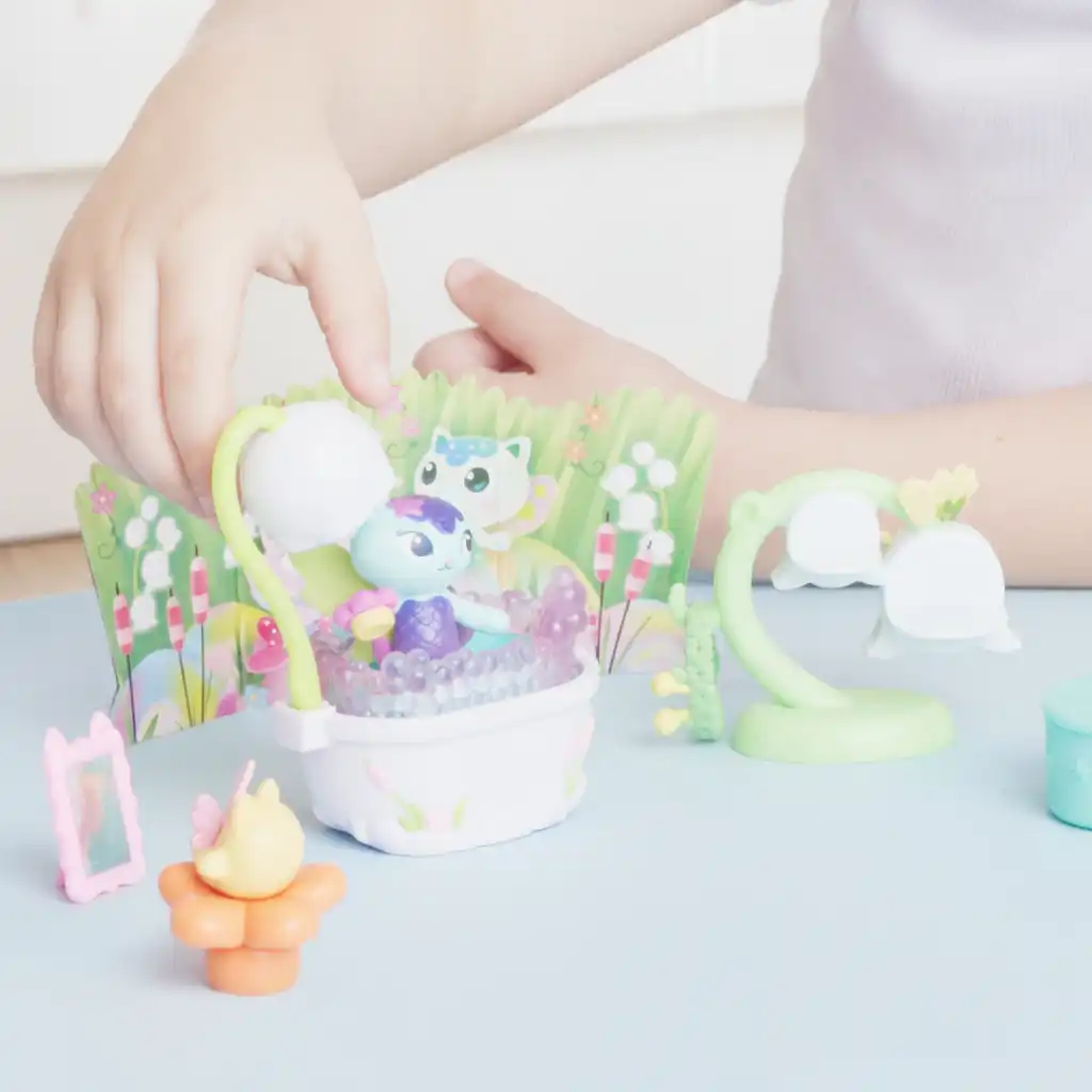 Créez un style unique grâce aux accessoires de mode pour figurines.