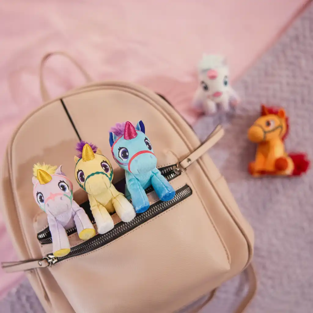 Finition détaillée et peluche douce pour un plaisir de jeu maximal.