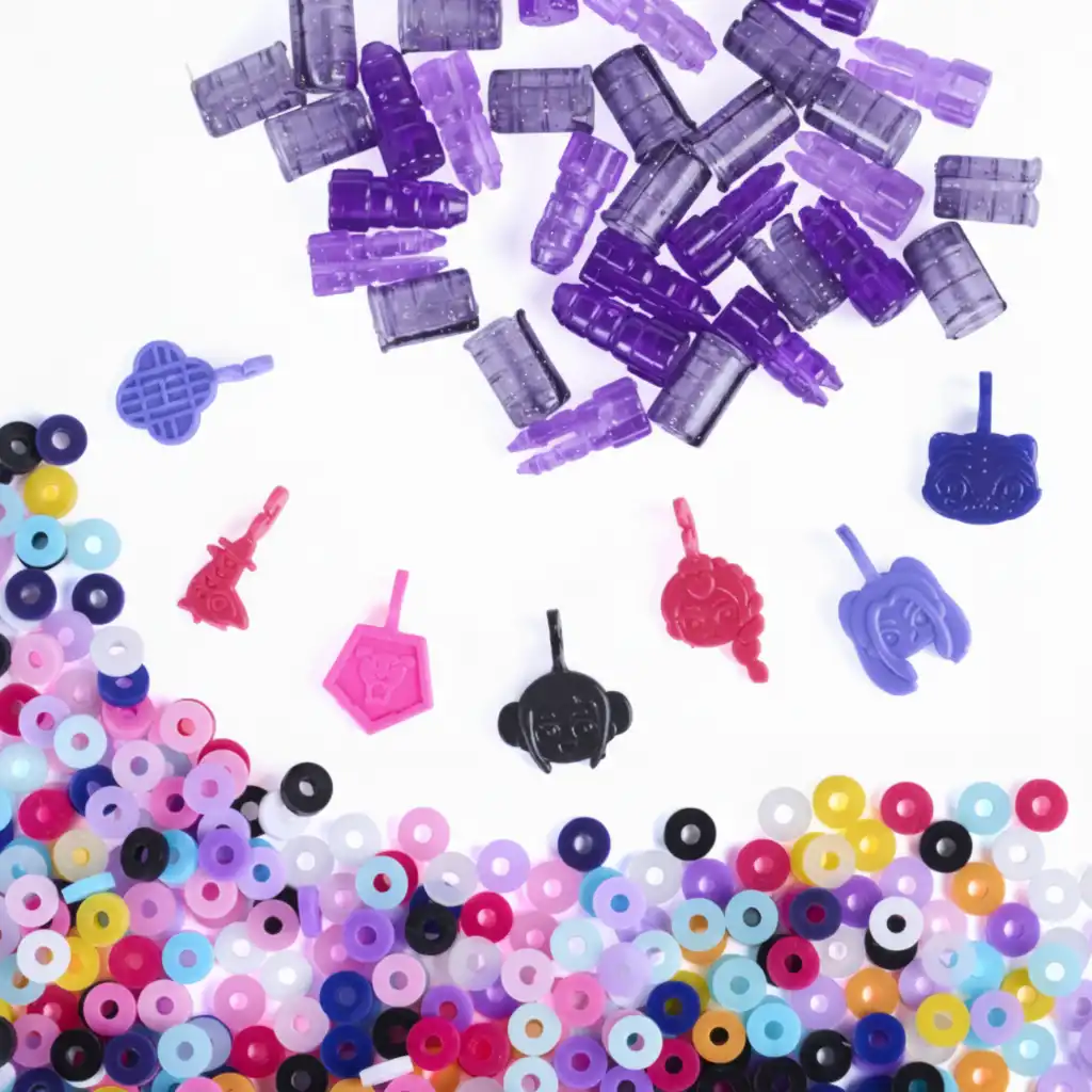 Partagez des bracelets stylés avec vos meilleures amies.