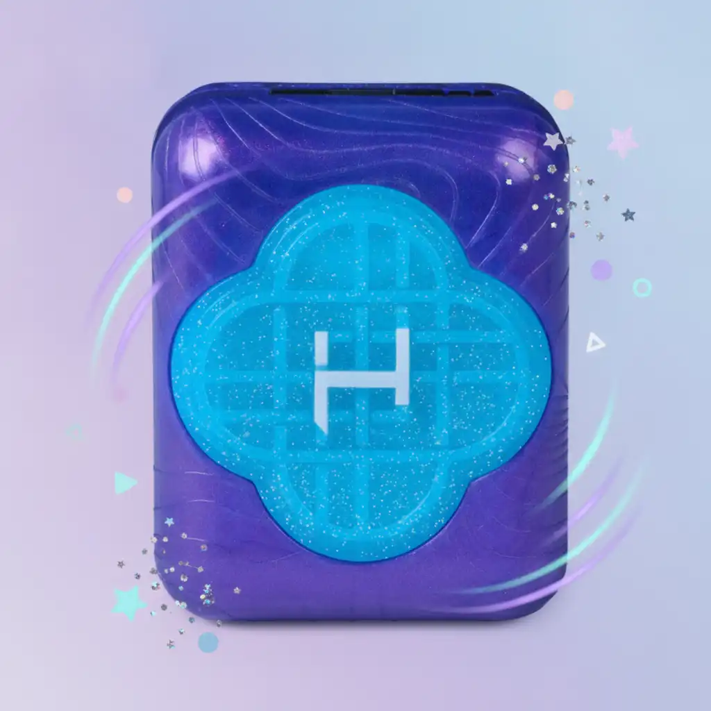 Communication Interactif avec les héros via messages et appels.